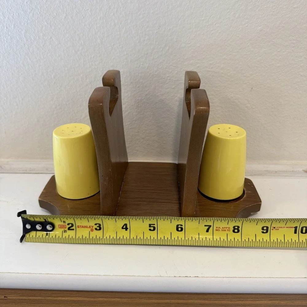 GrandmaCore Wood Salt and Pepper Shaker And Napkin Holder Set Milbern MCM Yellow